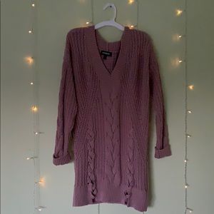 Dark pink knitted sweater